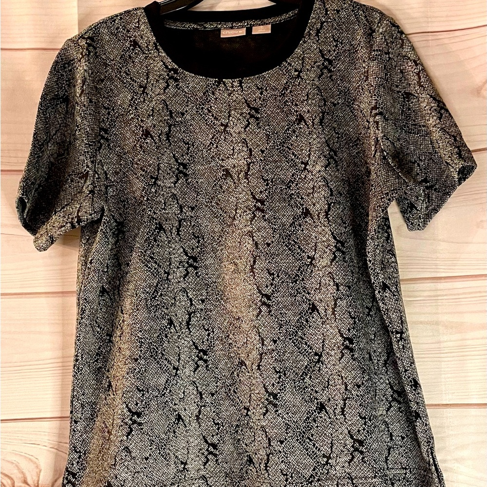 Chico’s Snakeskin Pattern T-Shirt size 2